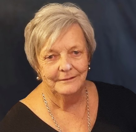 ~Lyn~ Lynette June Neville